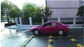 PCB廠：再這樣過減速帶，你的車壽命至少減三年！