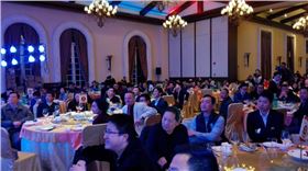 深聯(lián)線路板廠榮獲勤上彩易達(dá)光電2016年“杰出貢獻(xiàn)獎”