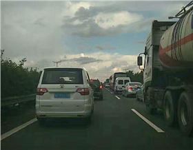 深圳天氣的秒晴秒雨，PCB小編想問這番酸爽滋味你還能hold住嗎？