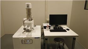 掃描電鏡&能譜儀.JPG 掃描電鏡&能譜儀.JPG