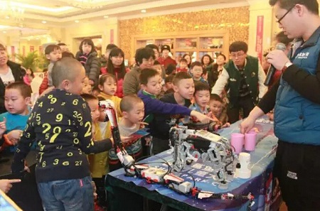 智能機(jī)器人電路板之智能機(jī)器人教育