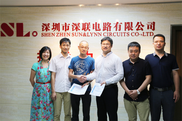又一次親密接觸！Philips與深聯(lián)電路簽訂未來(lái)三年的深度合作協(xié)議