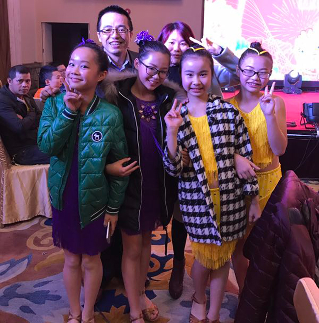 深聯(lián)線(xiàn)路板廠(chǎng)榮獲勤上彩易達(dá)光電2016年“杰出貢獻(xiàn)獎(jiǎng)”