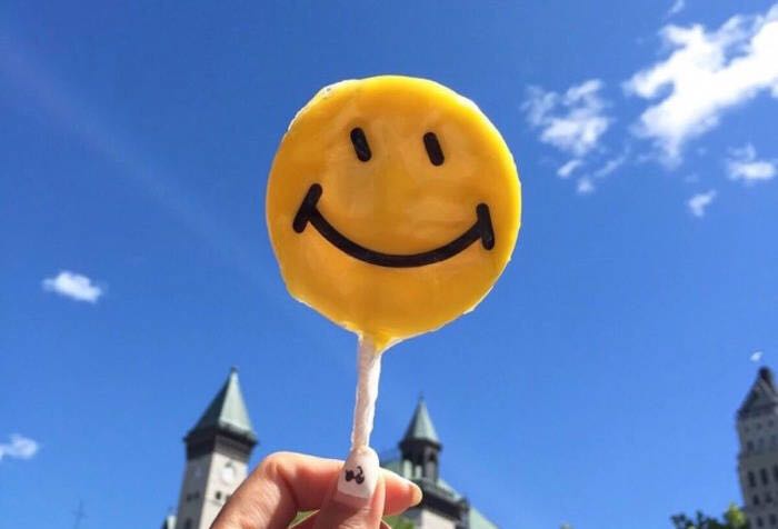 佛對汽車PCB小編說：你已有遁入空門的素質(zhì)了，就從了老衲吧！——“佛系90后”